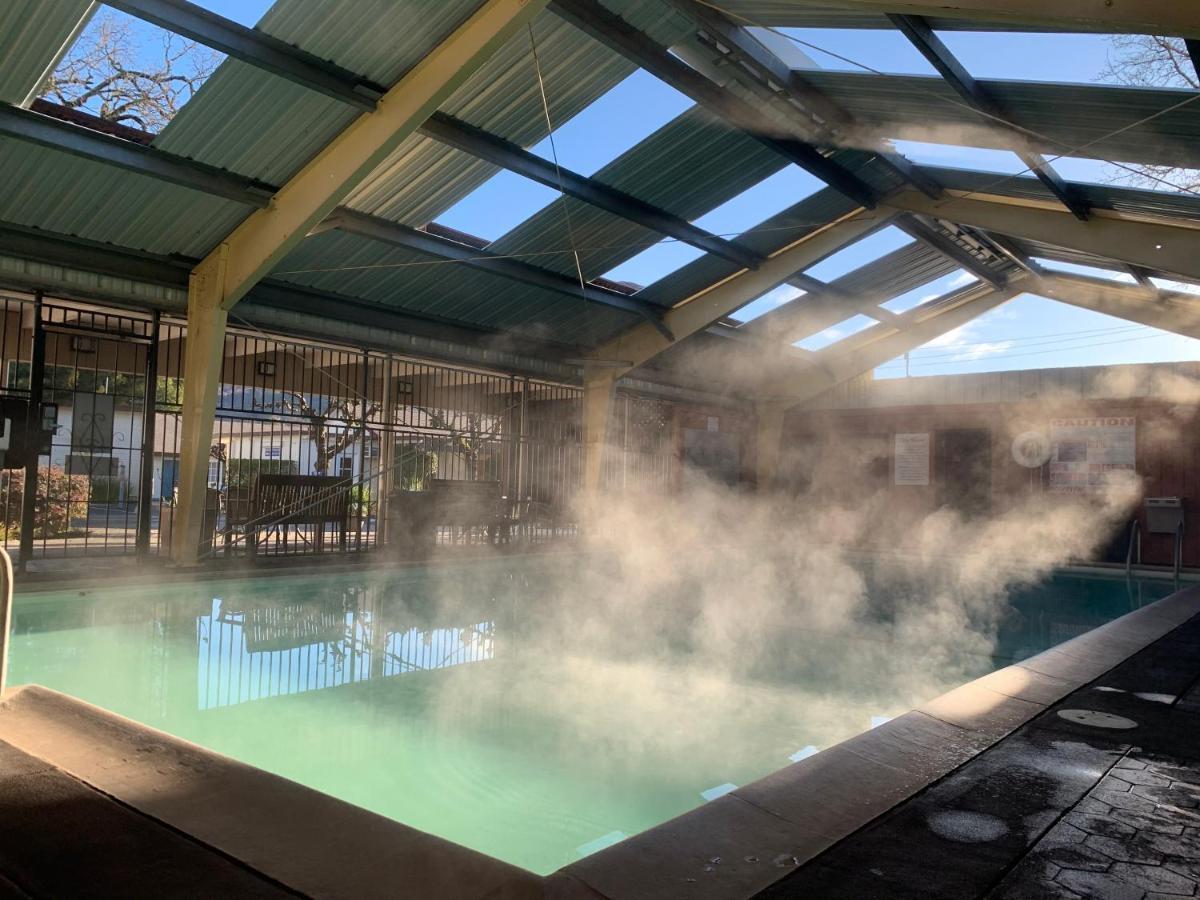 Golden Haven Hot Springs Hotel Calistoga Exterior foto